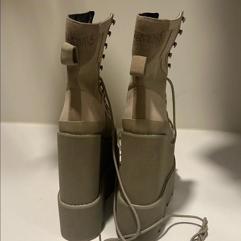 Darker Wavs ATMOSPHERE DOUBLE STACK FIELD GIRL TRAITOR BOOTS